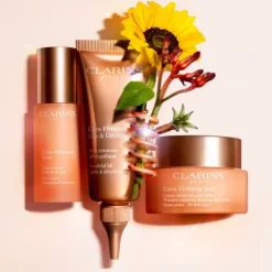 CLARINS Extra-Firming Cou et Décolleté Soin jeunesse lift-regalbant