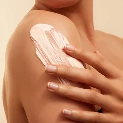 CLARINS Gommage Exfoliant Peau Neuve                Gommage Corps