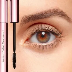 CLARINS Wonder Perfect Mascara 4D                Les 4 Dimensions d'un Regard Parfait