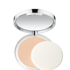 CLINIQUE Almost Powder Makeup SPF15                Teint Poudre Naturel