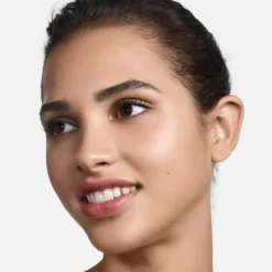 CLINIQUE Even Better Refresh                Fond de Teint Hydratant & Correcteur