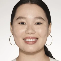 ESTEE LAUDER Futurist                Sérum de Teint - Fond de teint léger SPF 20