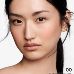 GUERLAIN Terracotta Light                La poudre éclat bonne mine naturelle – 96% d’ingrédients d’origine naturelle